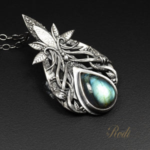 Divine Dance - Fine Silver Pendant With Labradorite