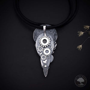 Karma II - Fine Silver Skull Pendant With Labradorite