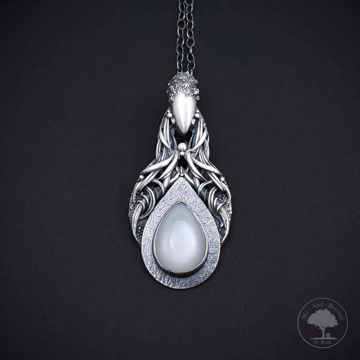 Ardor - Fine Silver Pendant With Moonstone