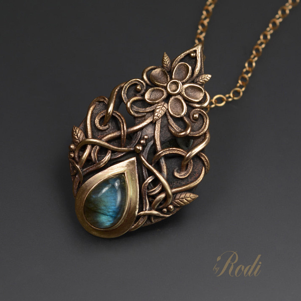 Freedom - Bronze Pendant With Labradorite