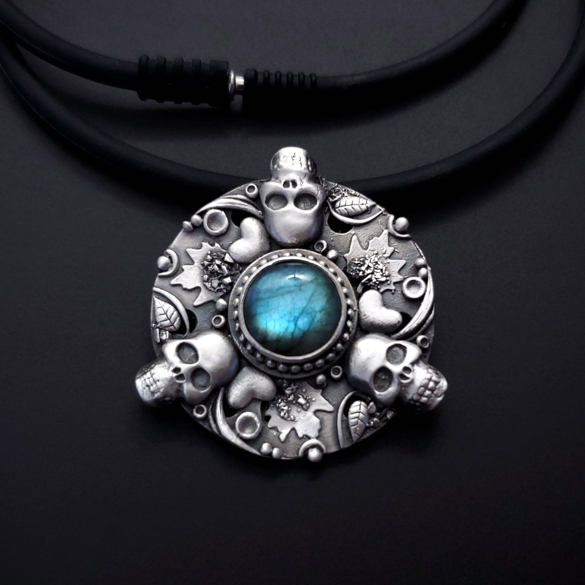Home - Fine Silver Skull Mandala Pendant With Labradorite