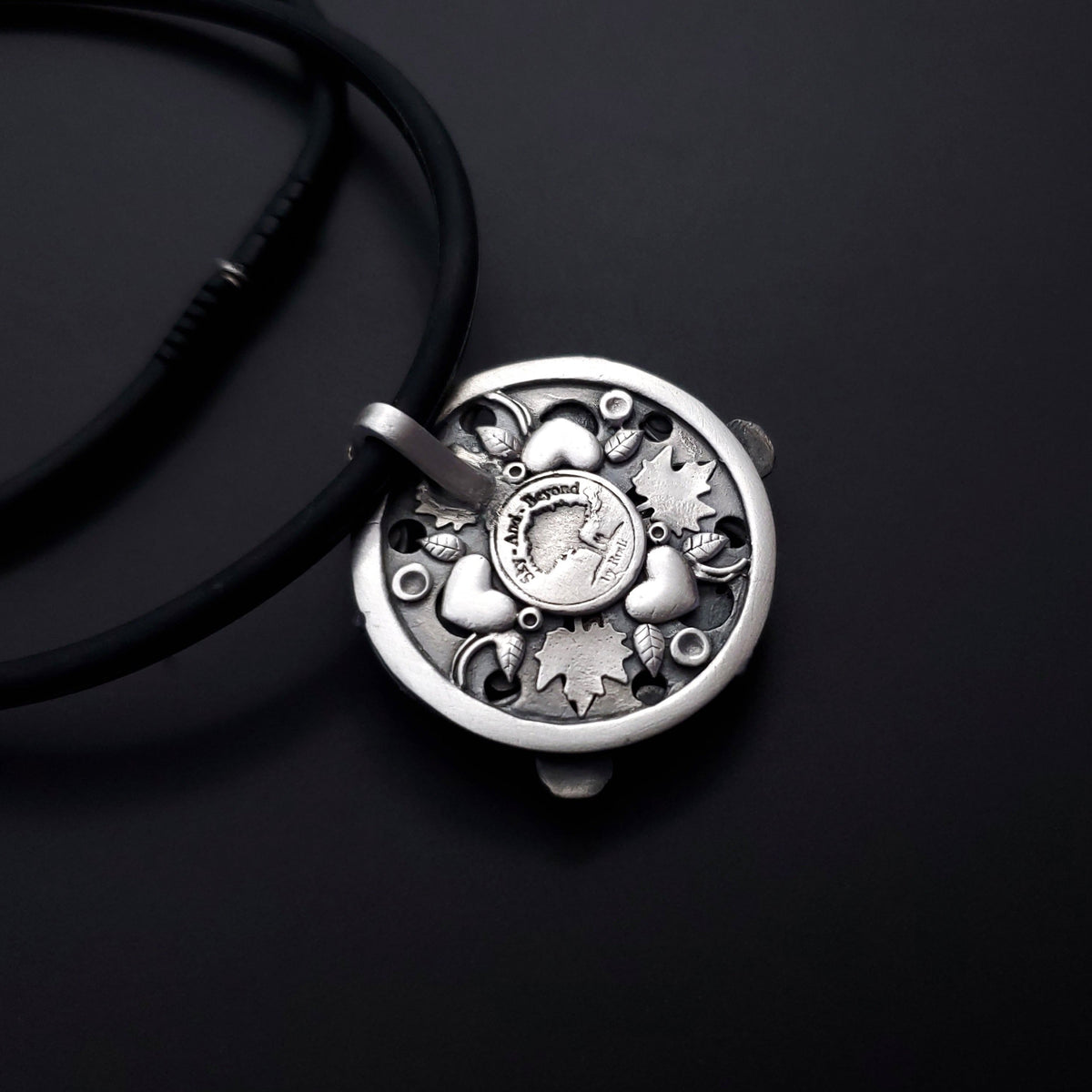 Home - Fine Silver Skull Mandala Pendant With Labradorite