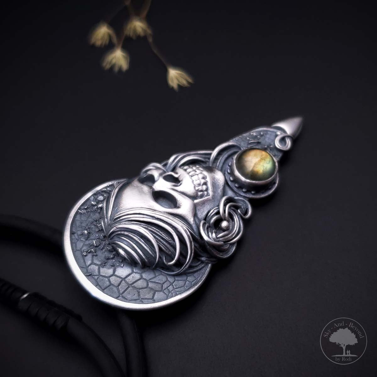 Karma II - Fine Silver Skull Pendant With Labradorite