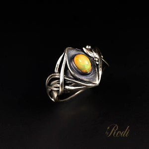 Ubuntu A Tribal Dream - Sterling Silver Ring With Natural Fire Opal